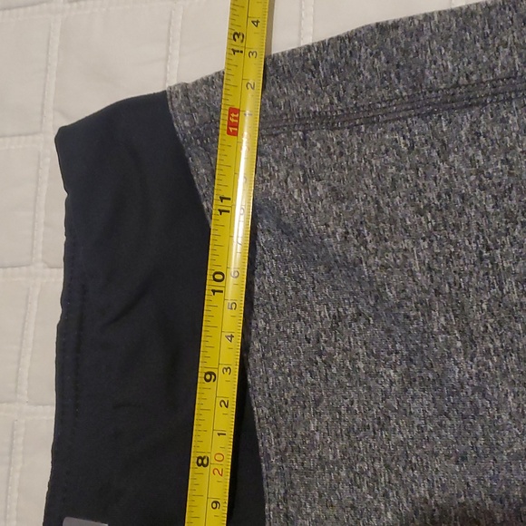 The North Face Flashdry Capri Leggings Gray Black Girls Regular Size 10-12 - Picture 9 of 10